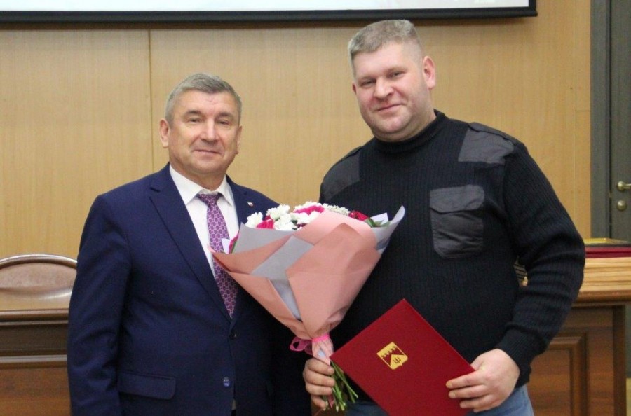 Лучшим работникам АО «Метахим» вручили награды Лучшим работникам АО «Метахим» вручили награды