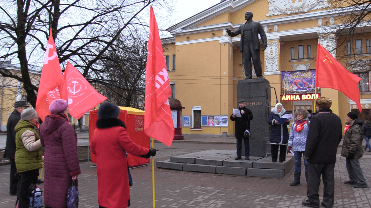 Коммунисты помянули Сталина Коммунисты помянули Сталина
