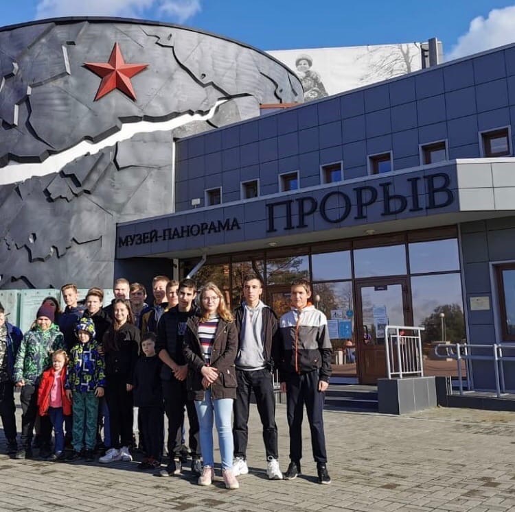 Экскурсия поискового отряда "Пересвет" в музей-заповеднике Экскурсия поискового отряда "Пересвет" в музей-заповеднике