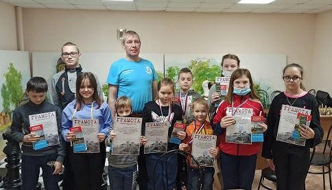 Юные шахматисты вновь определяют лучших Юные шахматисты вновь определяют лучших