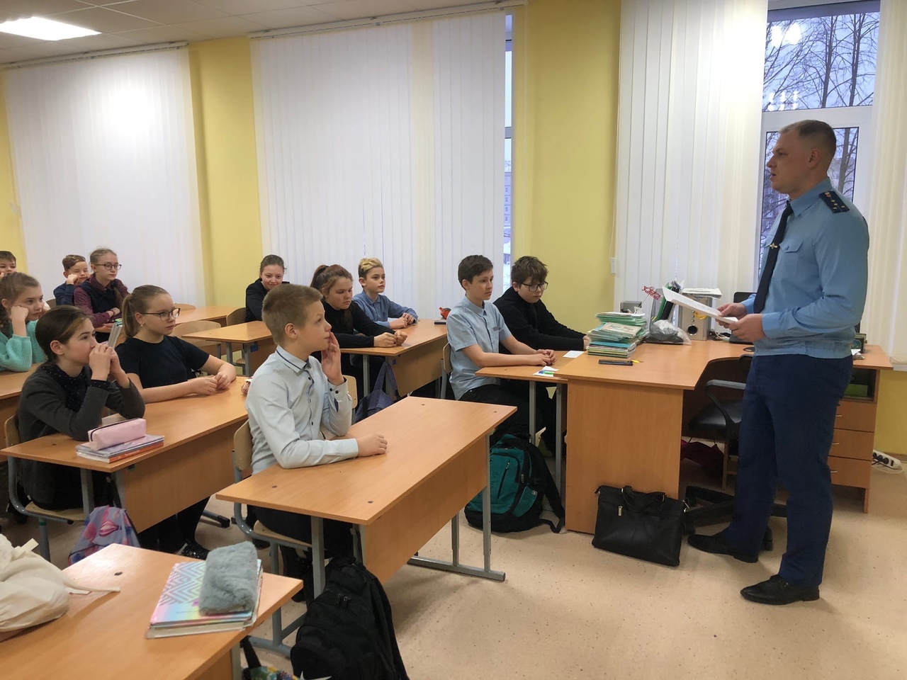 В школах Волховского района учат безопасности В школах Волховского района учат безопасности