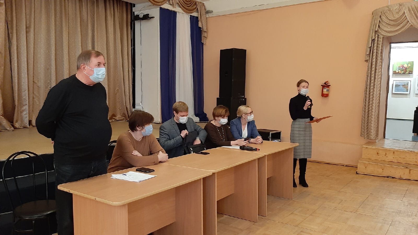 Ладожане встретились с руководителями медучреждений Ладожане встретились с руководителями медучреждений