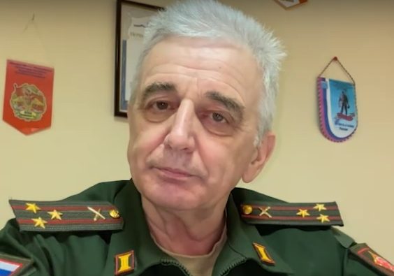 "Мы их встретим!": военкомат оригинально поздравил барышень "Мы их встретим!": военкомат оригинально поздравил барышень