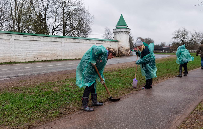 Весенняя трудовая вахта студентов в Старой Ладоге Весенняя трудовая вахта студентов в Старой Ладоге