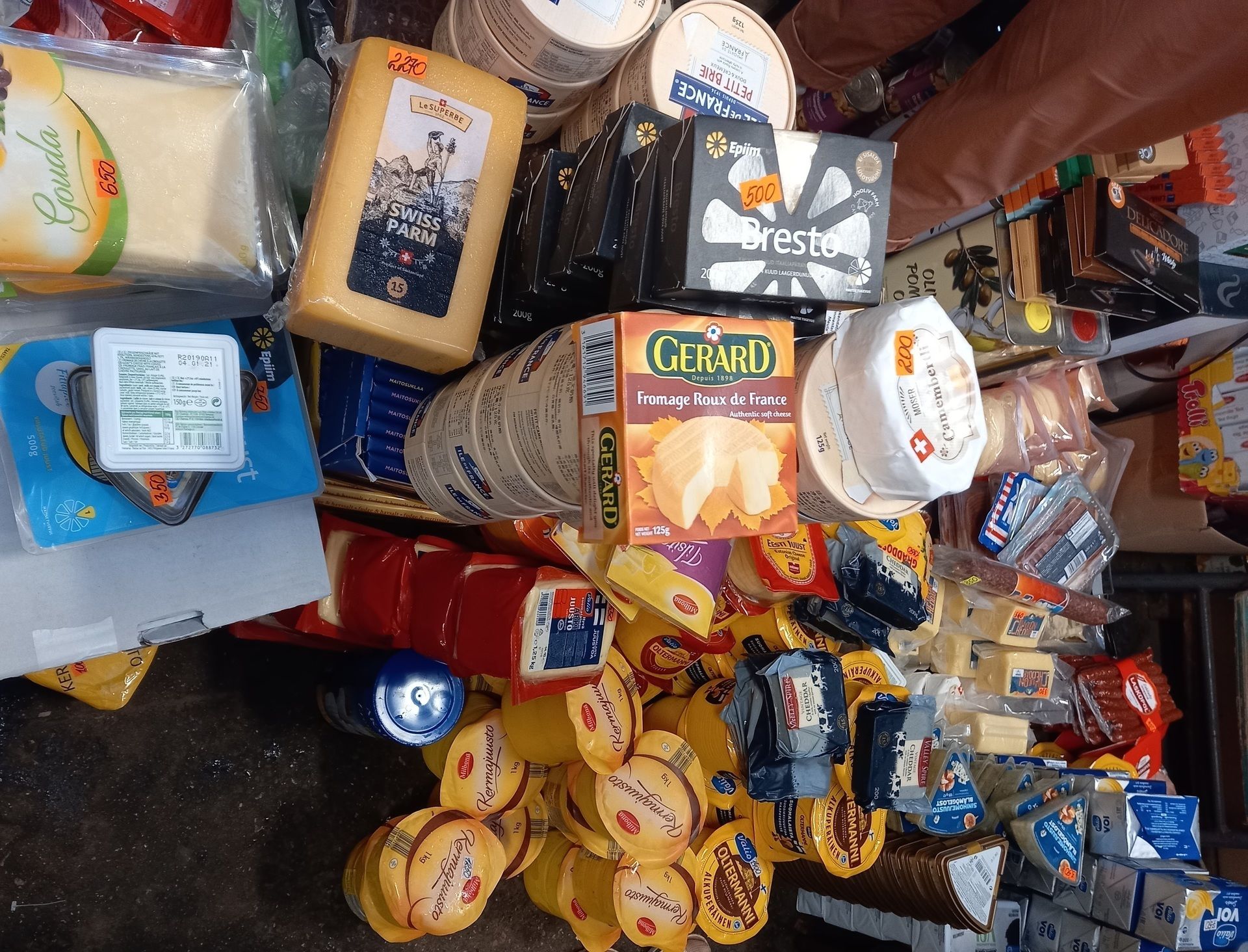 В Ленобласти изъяли 215 килограммов продуктов