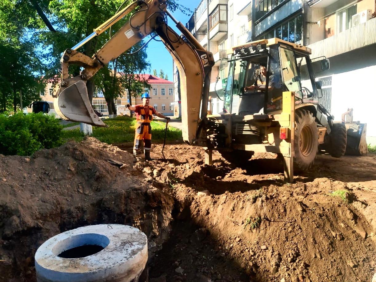 В Волхове идёт капремонт водовода В Волхове идёт капремонт водовода