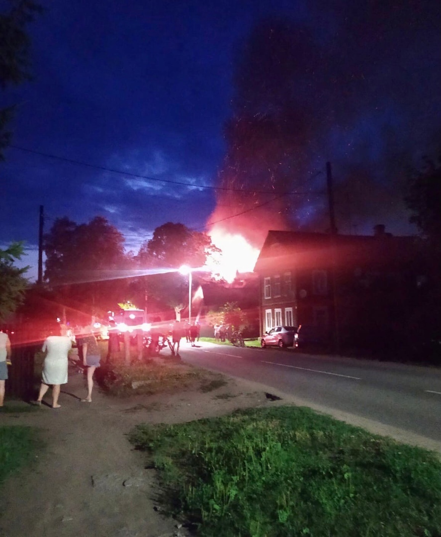Спас женщину из горящего дома в Новой Ладоге