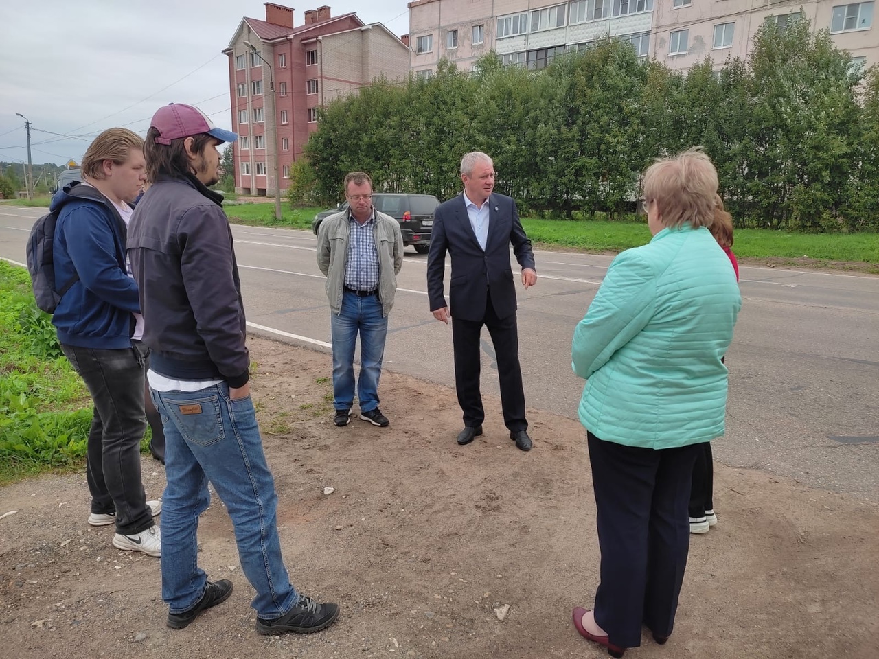 Тротуары и освещение будут