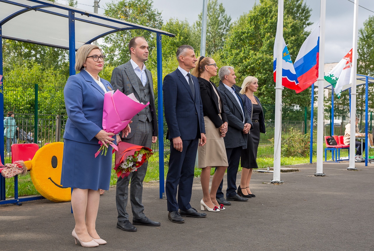 ФосАгро – городу: компания поздравила школьников и студентов с 1 сентября 