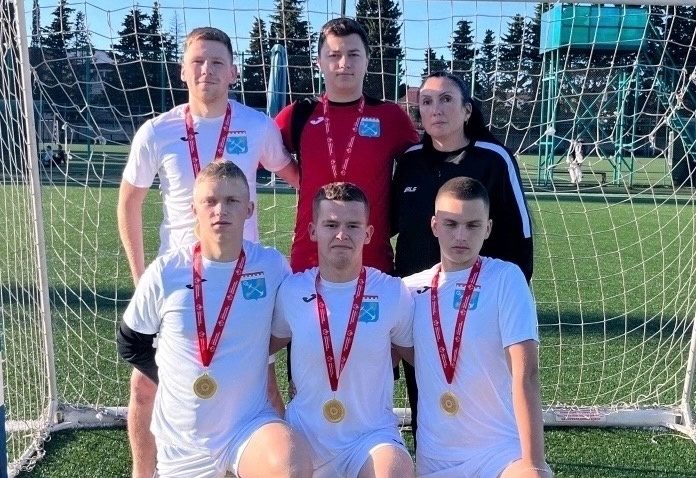 "Волки" празднуют победу