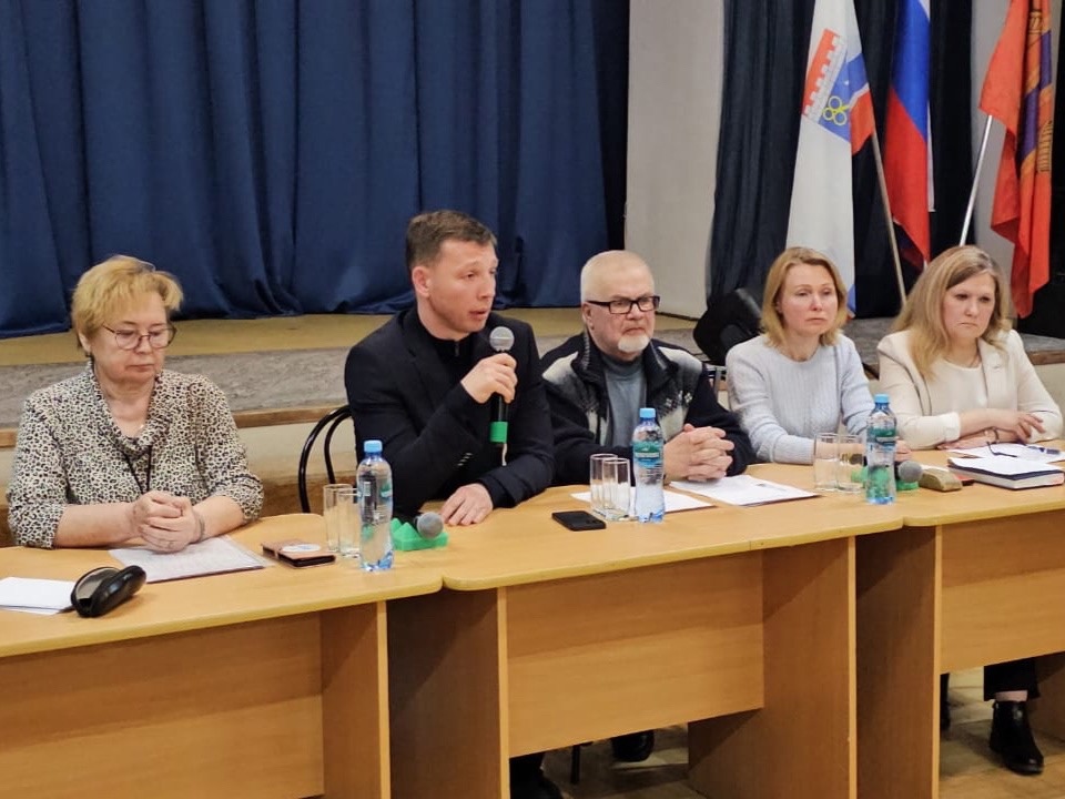 Глава района встретился с жителями Глава района встретился с жителями