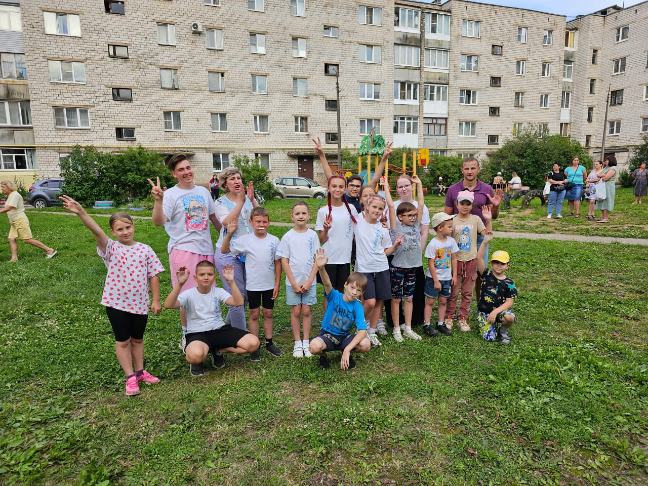 Праздники двора не утихают