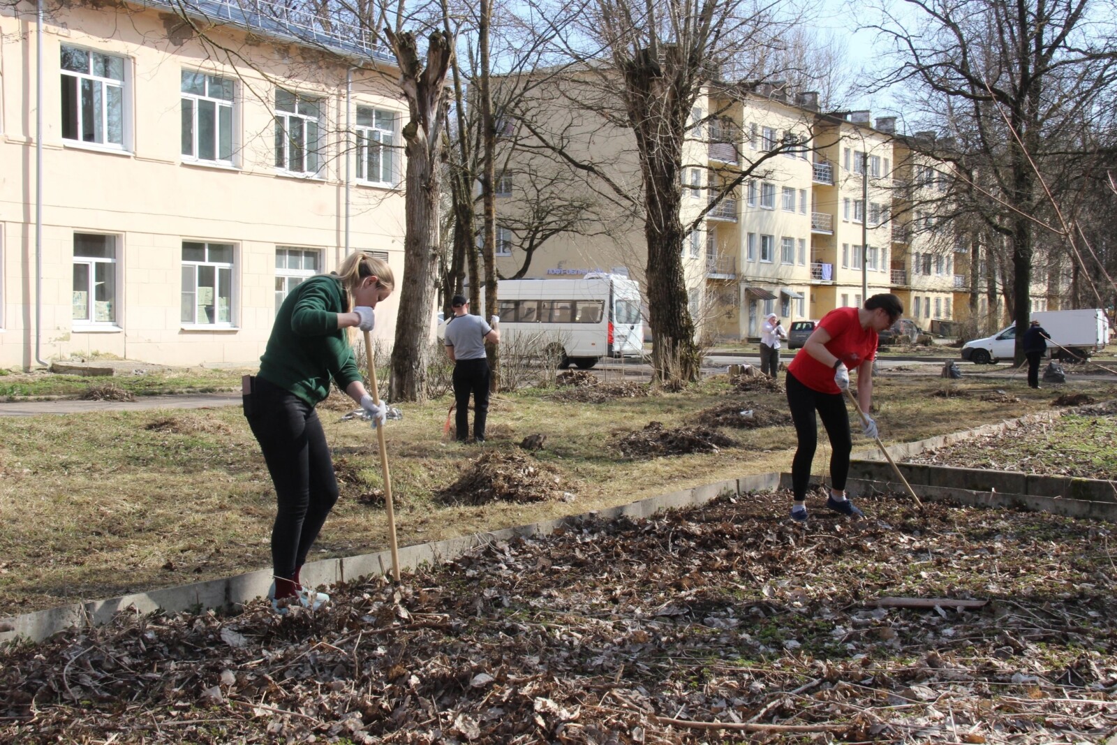 Волхов выходит на субботники Волхов выходит на субботники